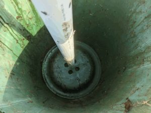 How to Make An Easy Garbage Bin Composter - Total Cost $0.00!