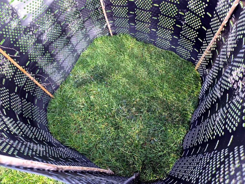 Internals of the Geobin. 